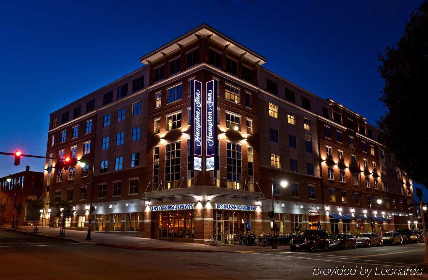 Hampton Downtown Waterfront Hotel