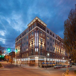 Hotel Hampton Downtown Waterfront 3*